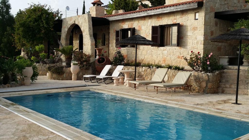 Garden of Eden Villa Paphos Rum bild